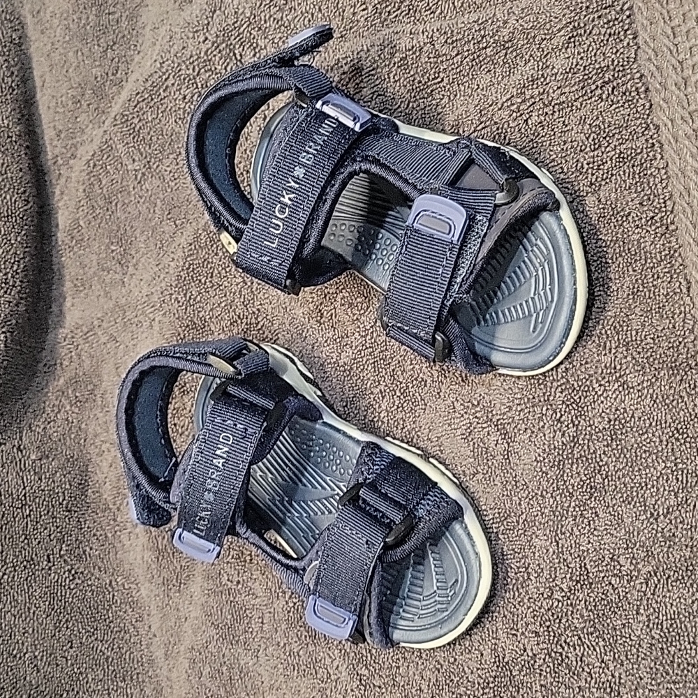 Kids shoe's